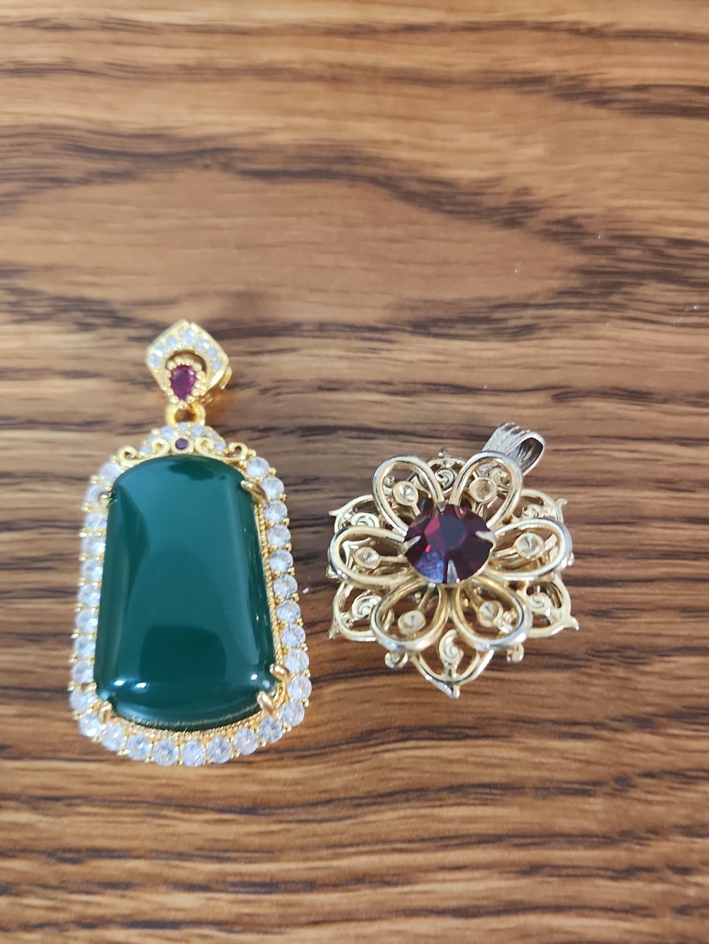 Gold-Plated Green And Red Stone Pendants
